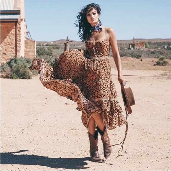 Welcome to the spell universe of not boring clothing! - Picture 5 of 9